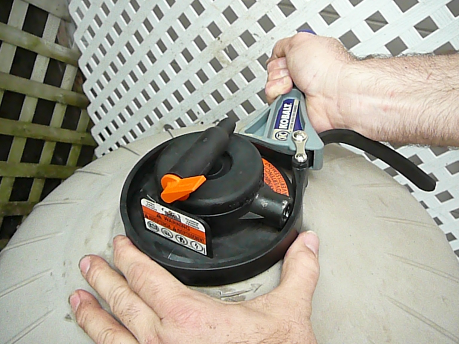 How To Replace a Hayward DE Filter Air Relief Valve - INYOPools.com