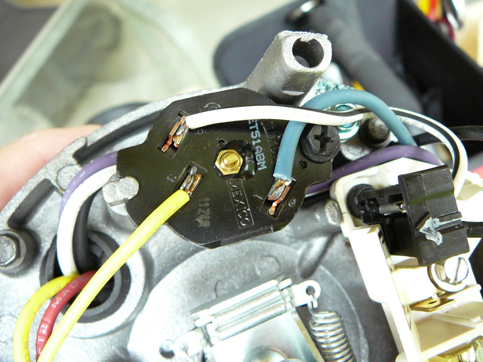 How the Common Capacitor Start Pool Motor Works - INYOPools.com