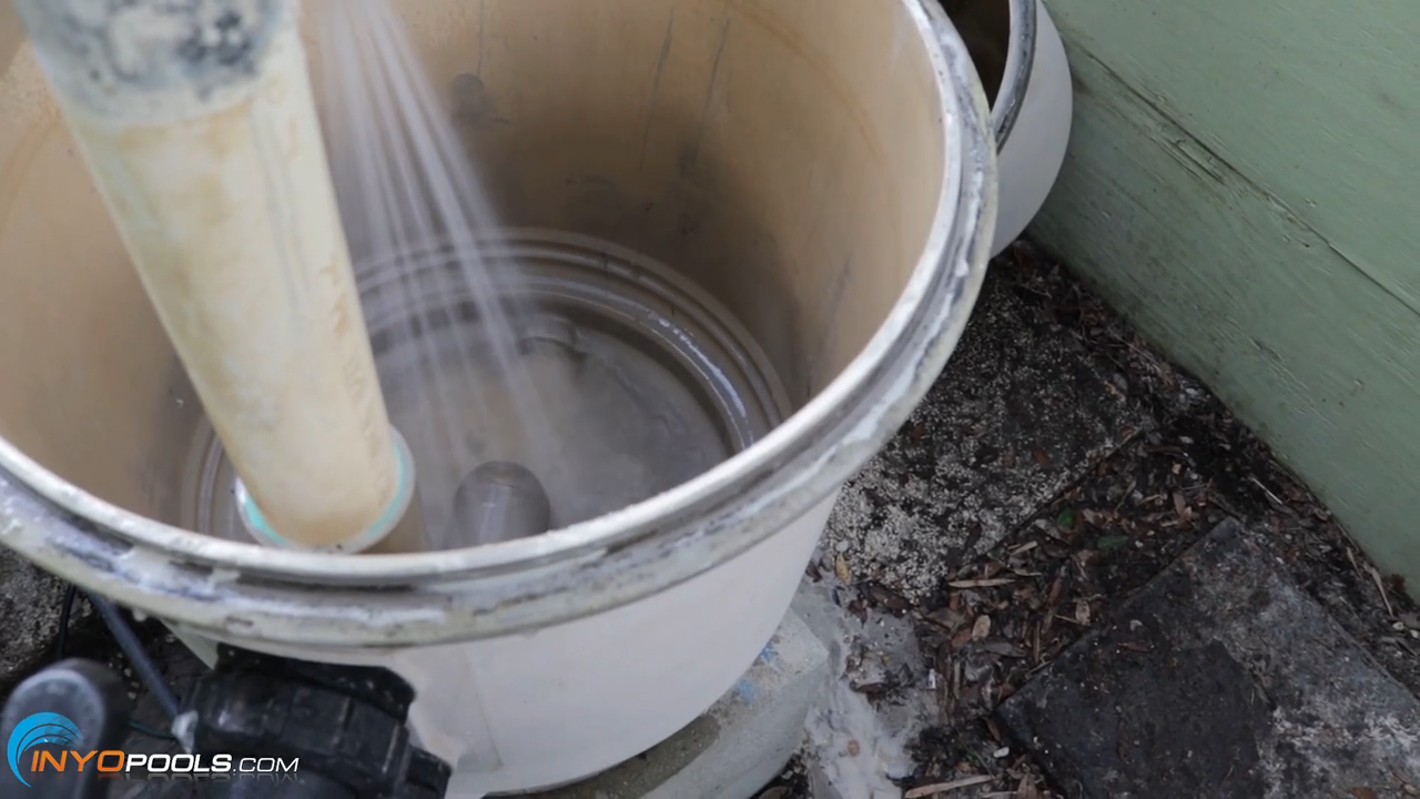 How to Replace DE Filter Grids - INYOPools.com
