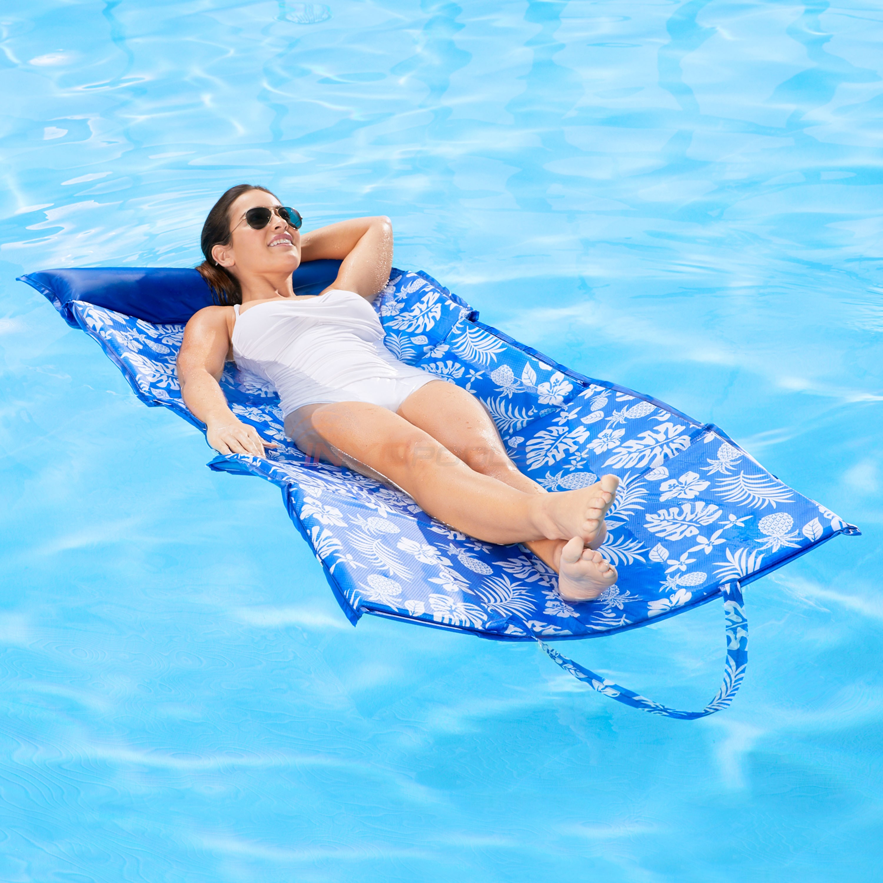 Aqua LEISURE 3-in-1 Foldable Pool Float Mat - Blue Pineapple Hibiscus ...