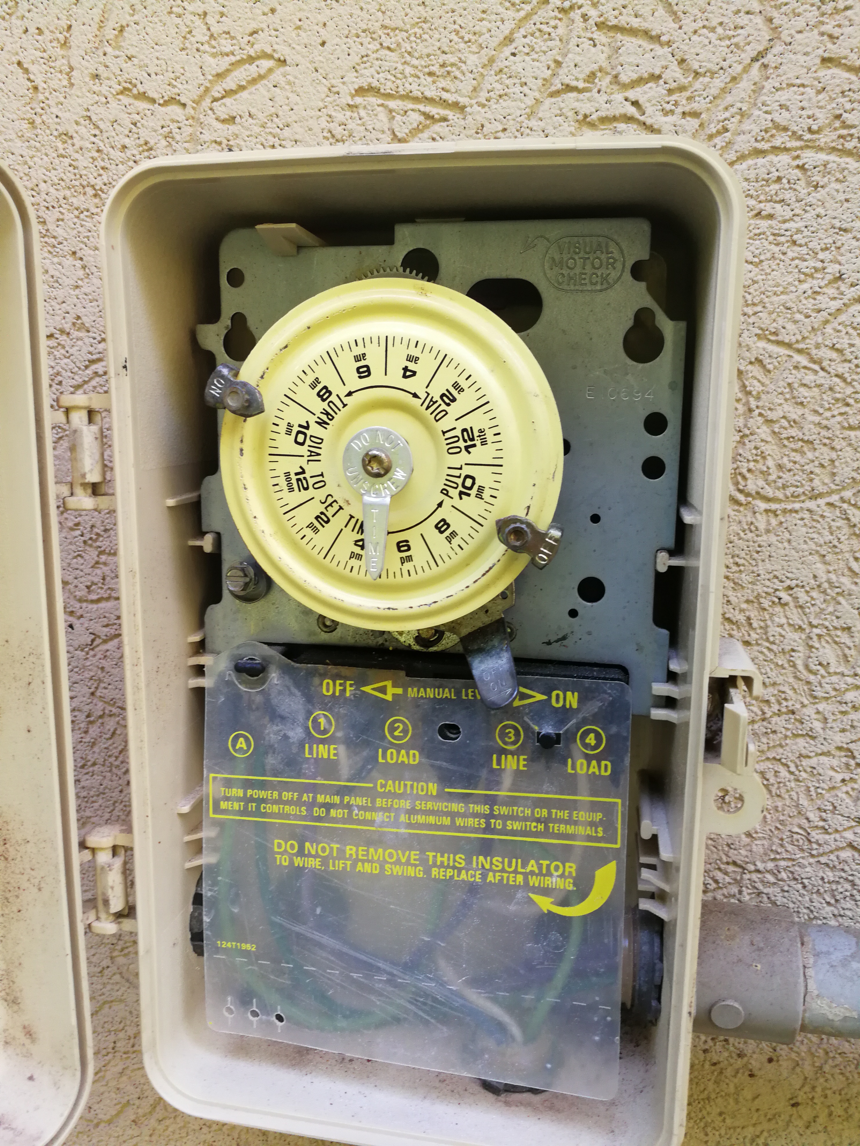 Intermatic T104P3 24 Hour Time Switch, 220V, Plastic Enclosure