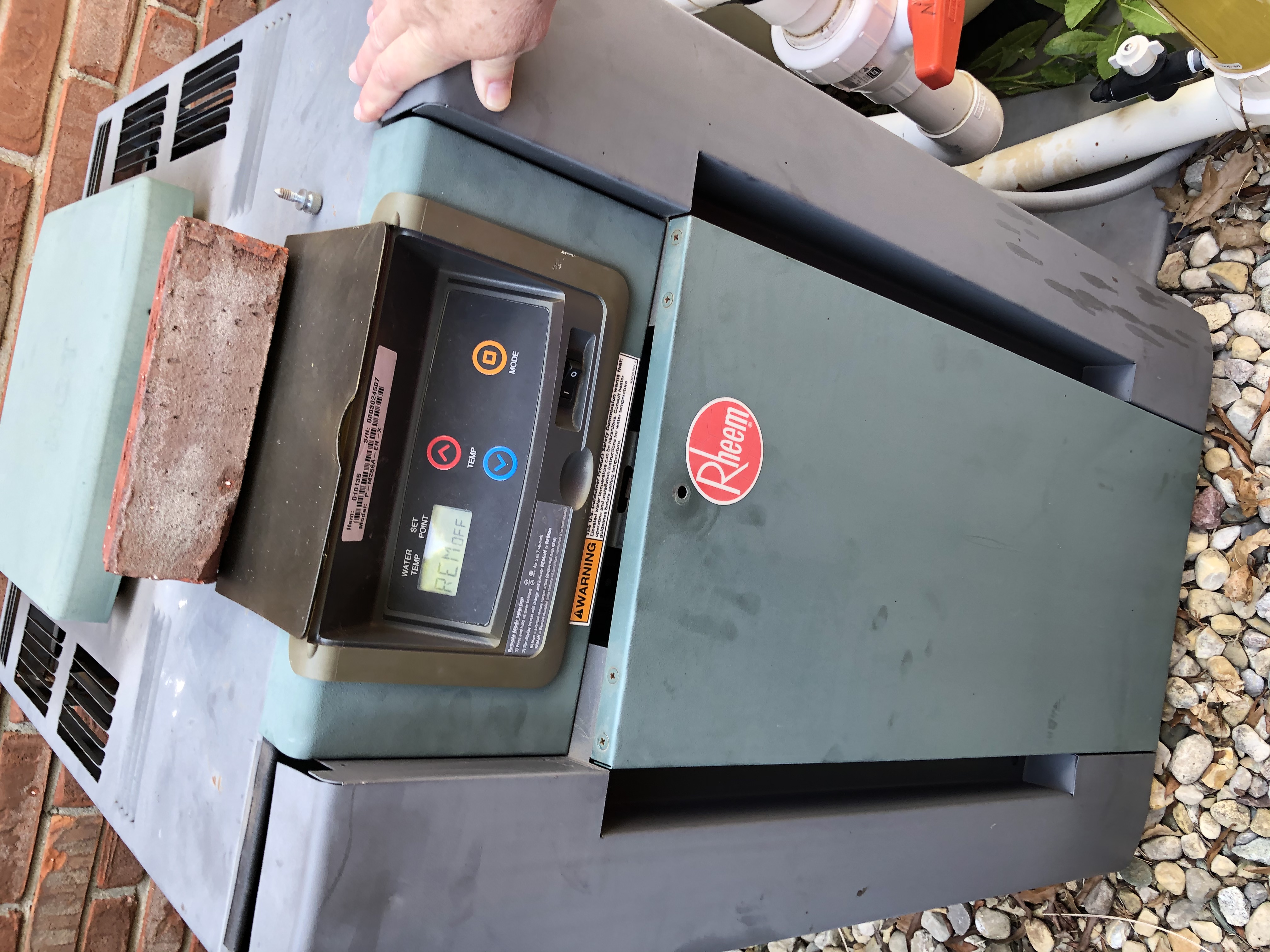 Raypak RP2100 Digital Natural Gas Heater, 199,500 BTU, Copper Heat